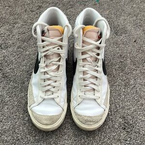 NIKE Blazers White and Black High-Top Sneakers